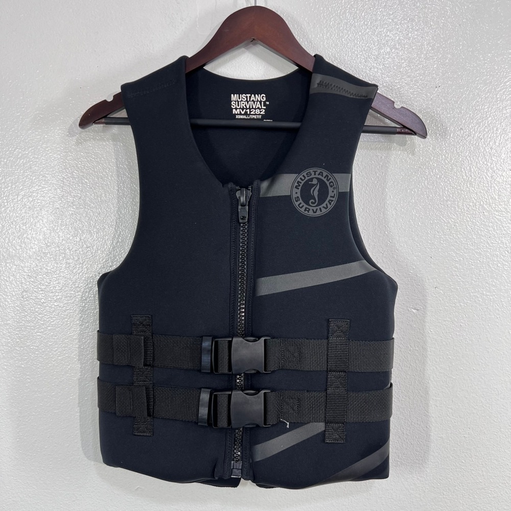 Mustang Survival MV1282 Horsepower Neoprene Life Vest PFD USCG Type III Adult XS